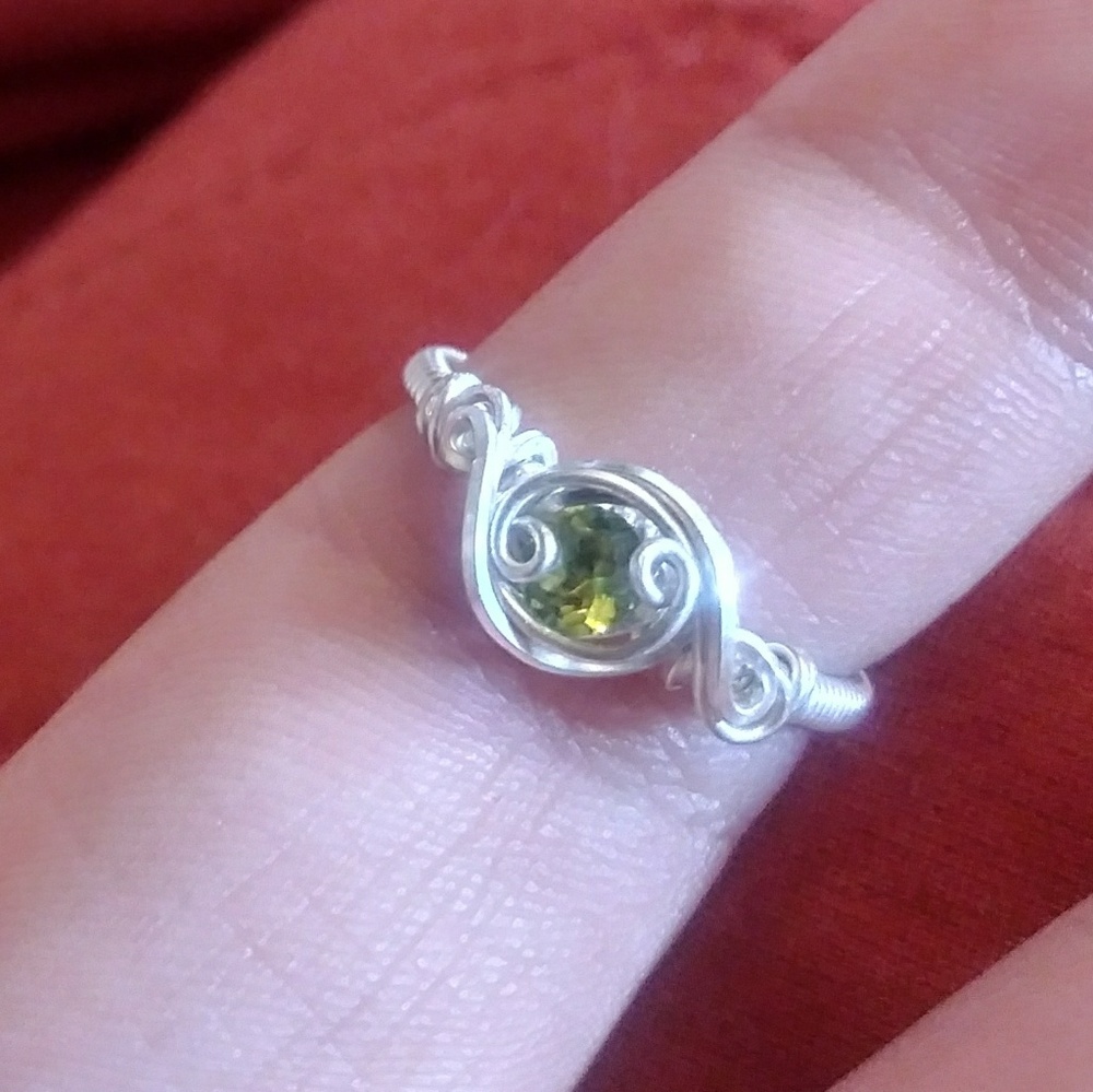 Peridot Ring - Picture 1 of 5